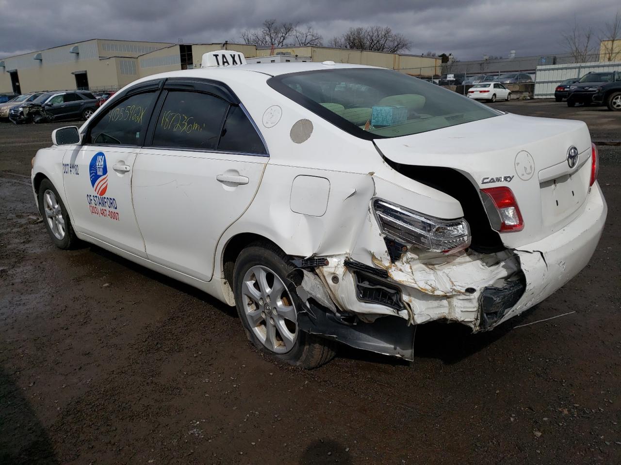 Zdjęcie 3 z aukcji – 2011 TOYOTA CAMRY BASE z VIN 4T1BF3EK1BU583558