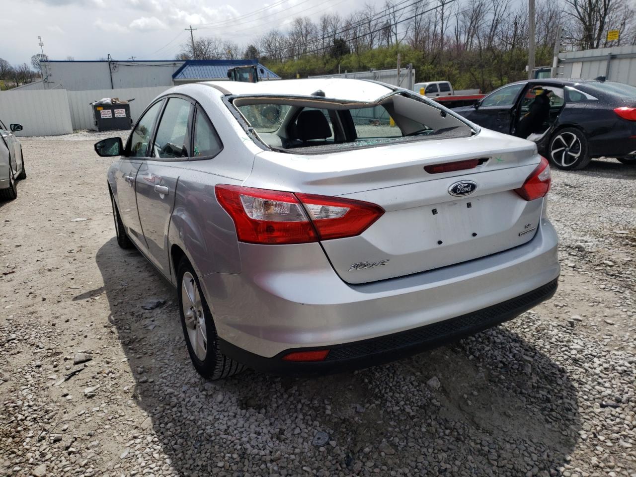 Photo 3 from auction – 2014 FORD FOCUS SE with VIN 1FADP3F22EL448971