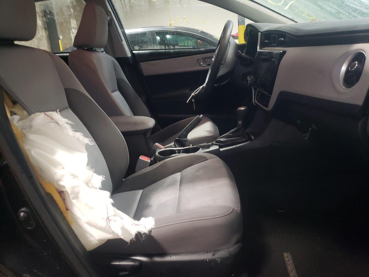 Photo 5 from auction – 2017 TOYOTA COROLLA L with VIN 5YFBURHE6HP667948