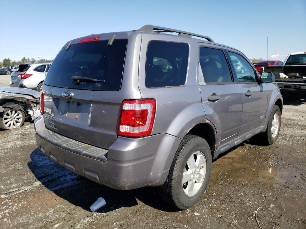 Photo 4 from auction – 2008 FORD ESCAPE with VIN 1FMCU03Z58KB45915