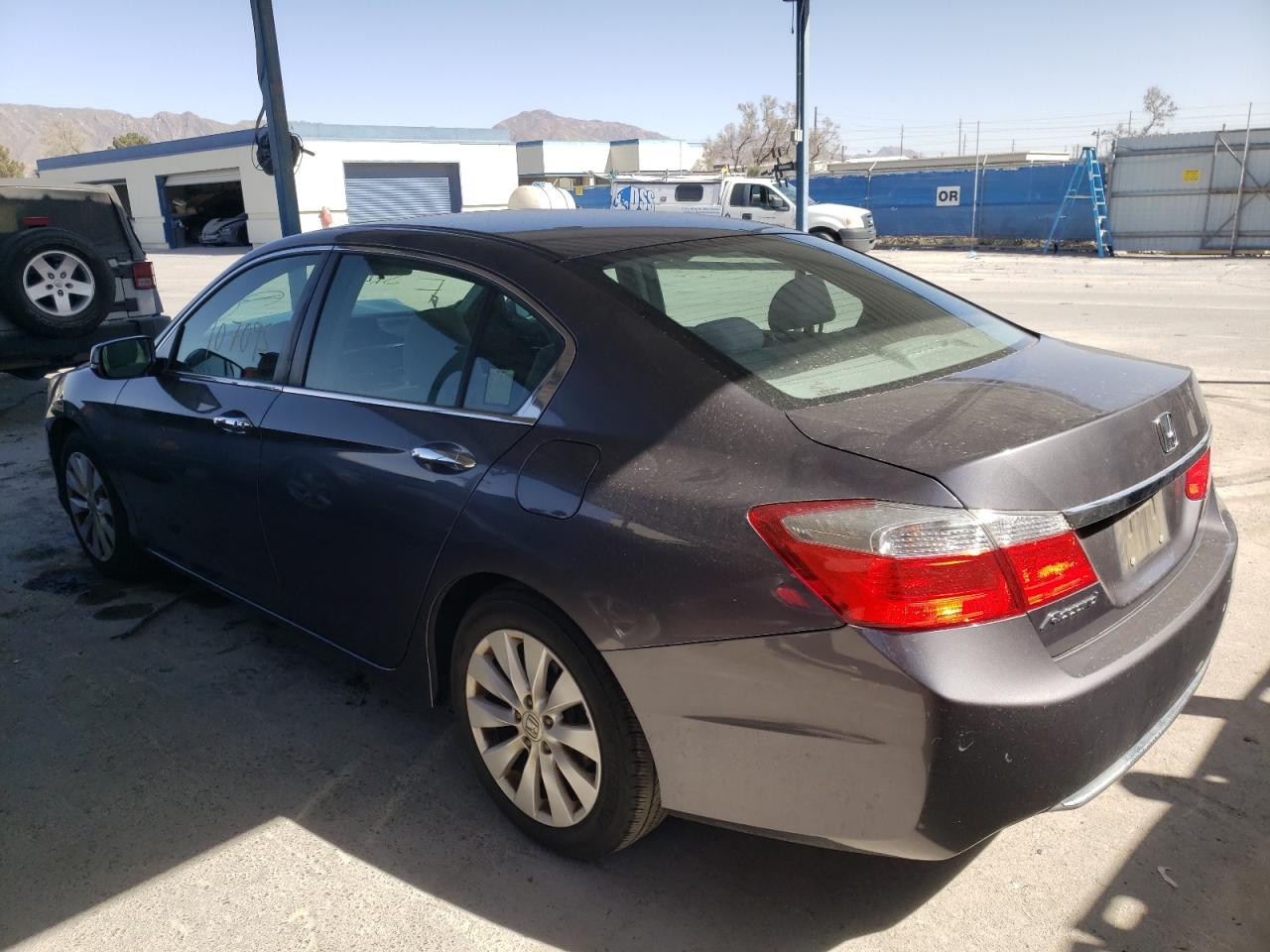 Photo 3 from auction – 2014 HONDA ACCORD EX with VIN 1HGCR2F76EA281842