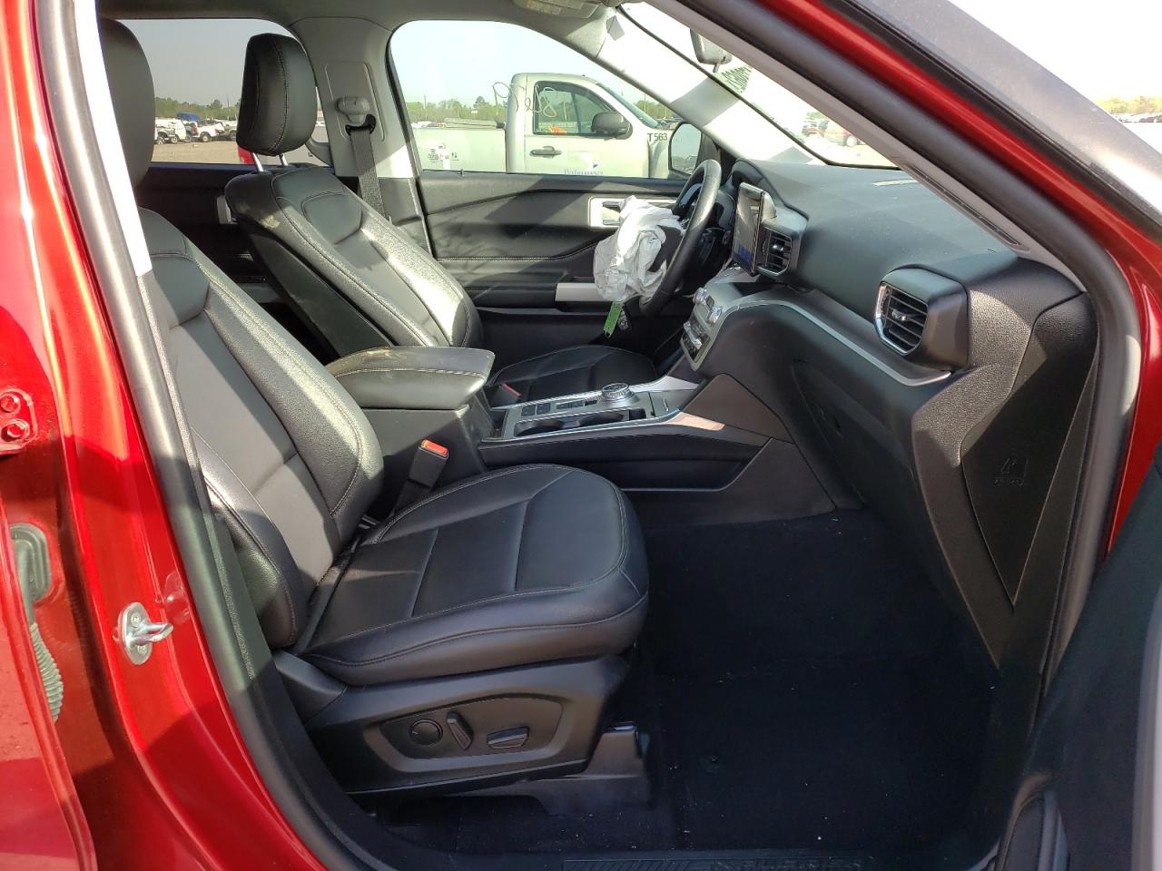 Photo 5 from auction – 2020 FORD EXPLORER X with VIN 1FMSK7DHXLGD15567
