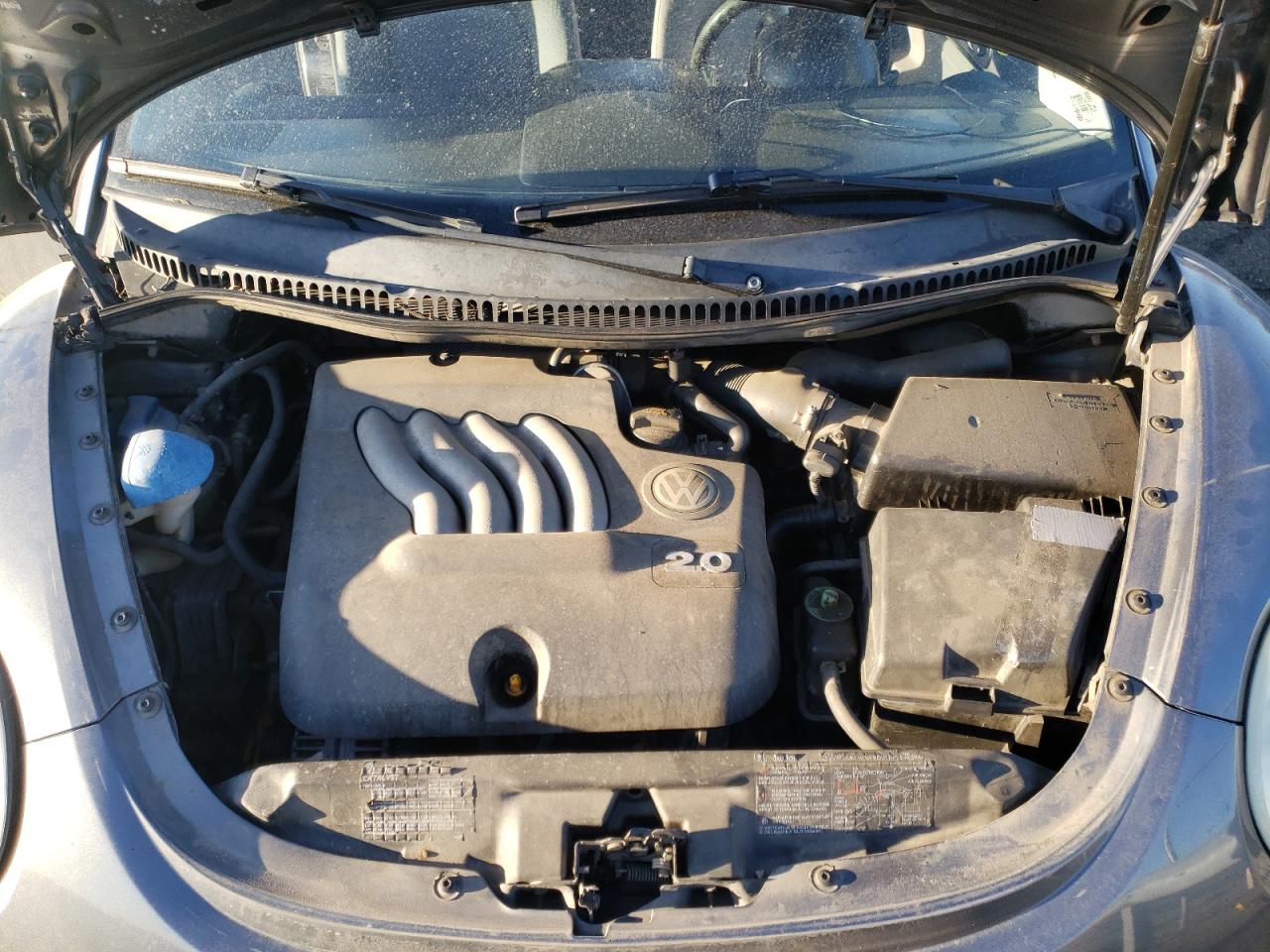 Photo 7 from auction – 2004 VOLKSWAGEN NEW BEETLE with VIN 3VWCK31C94M419675