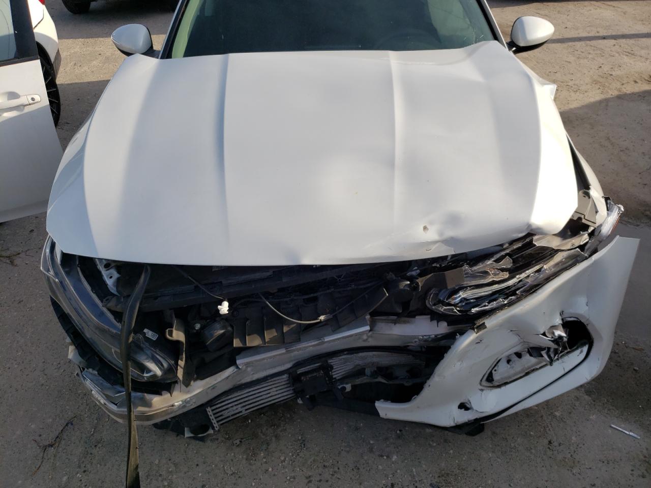 Photo 7 from auction – 2018 HONDA ACCORD EX with VIN 1HGCV1F49JA098652
