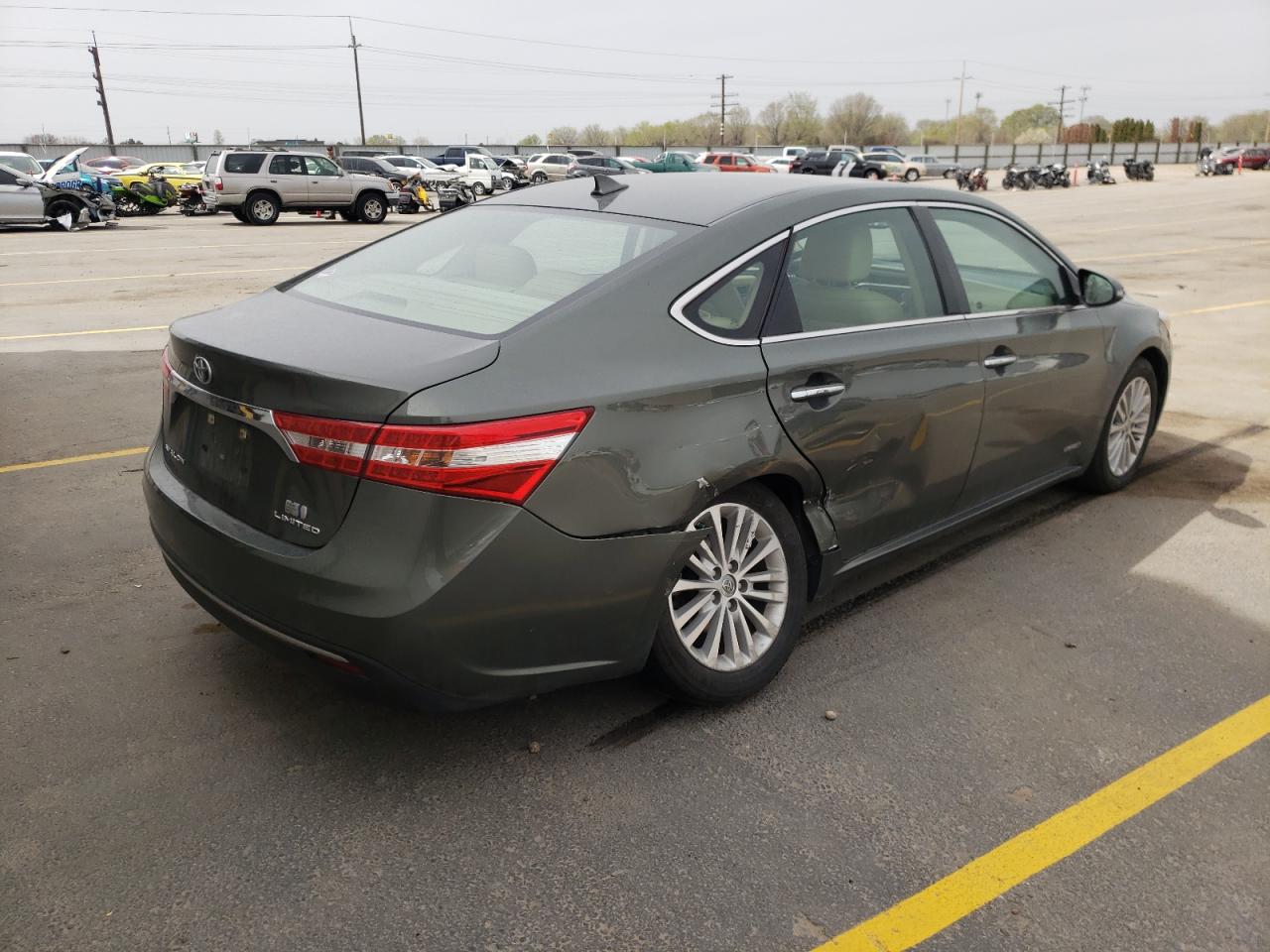 Photo 4 from auction – 2013 TOYOTA AVALON HYB with VIN 4T1BD1EB8DU009746