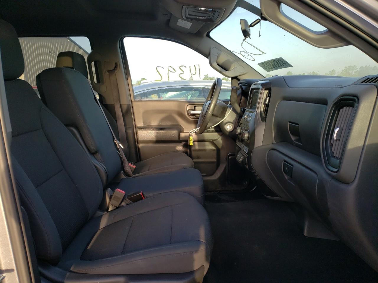 Photo 5 from auction – 2019 CHEVROLET SILVERADO with VIN 3GCPWBEH1KG219734