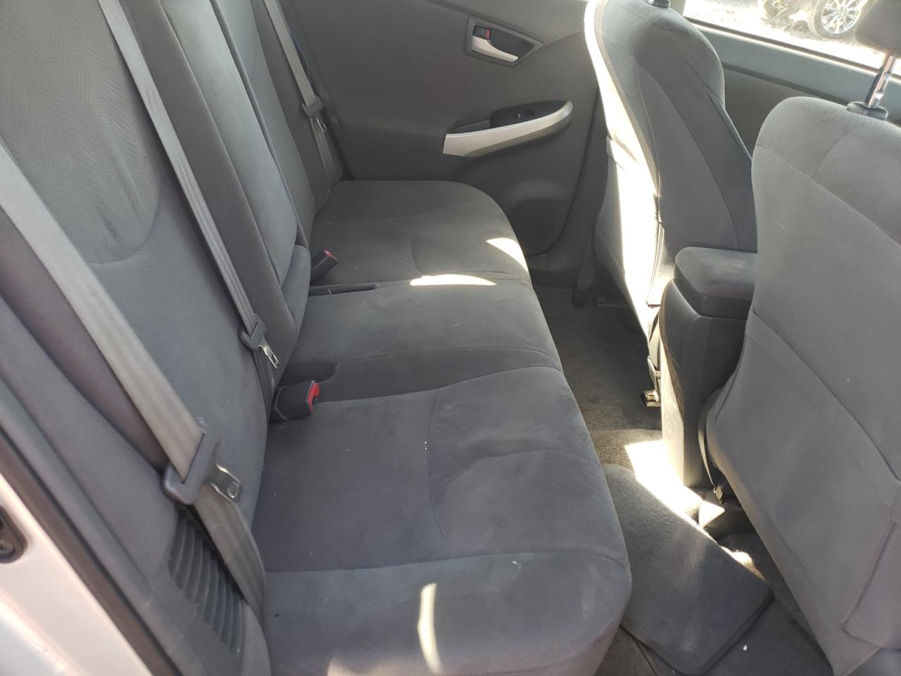 Photo 6 from auction – 2010 TOYOTA PRIUS with VIN JTDKN3DU4A0198026