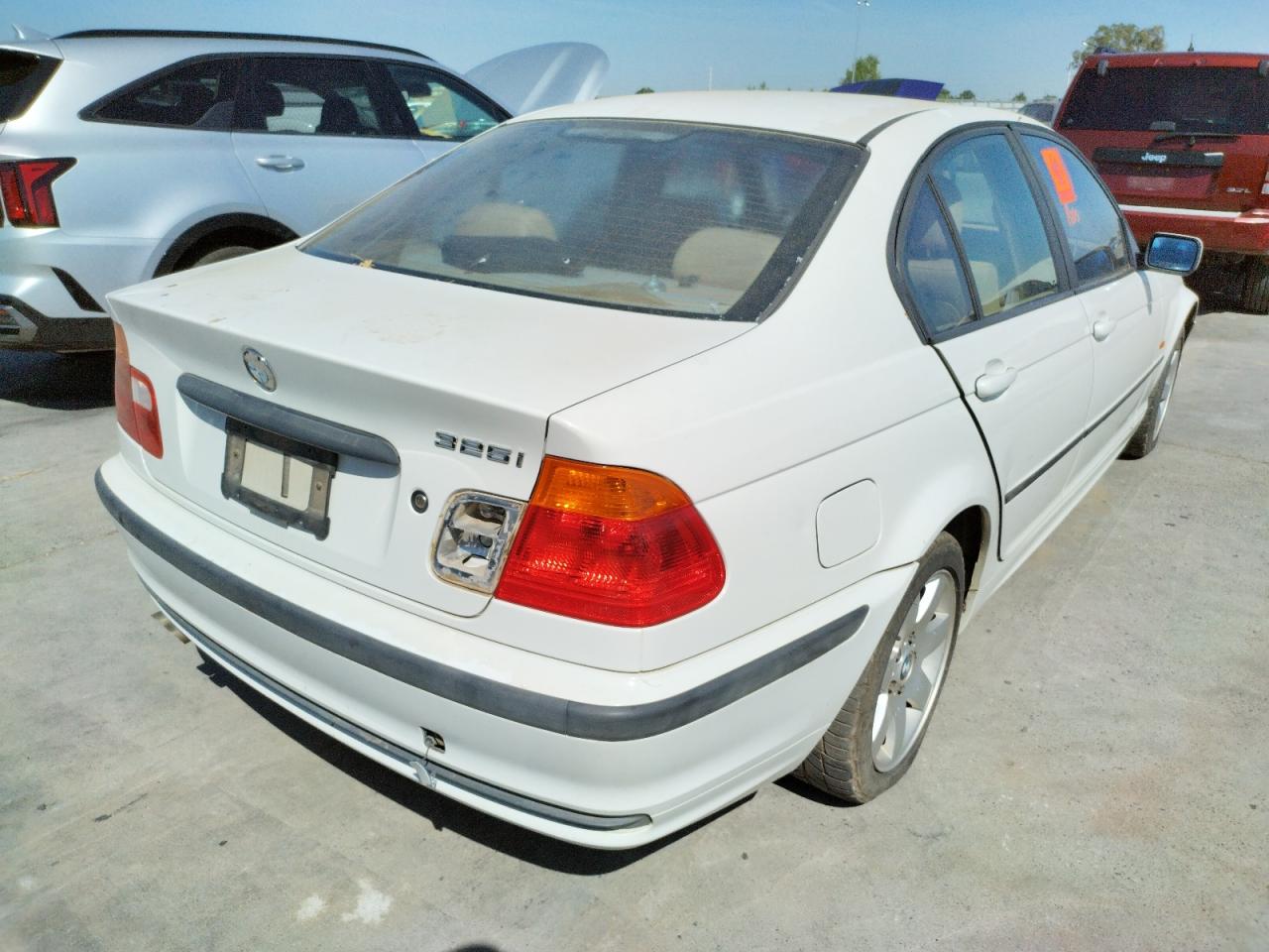 Photo 4 from auction – 2001 BMW 325 I with VIN WBAAV33491FU97440