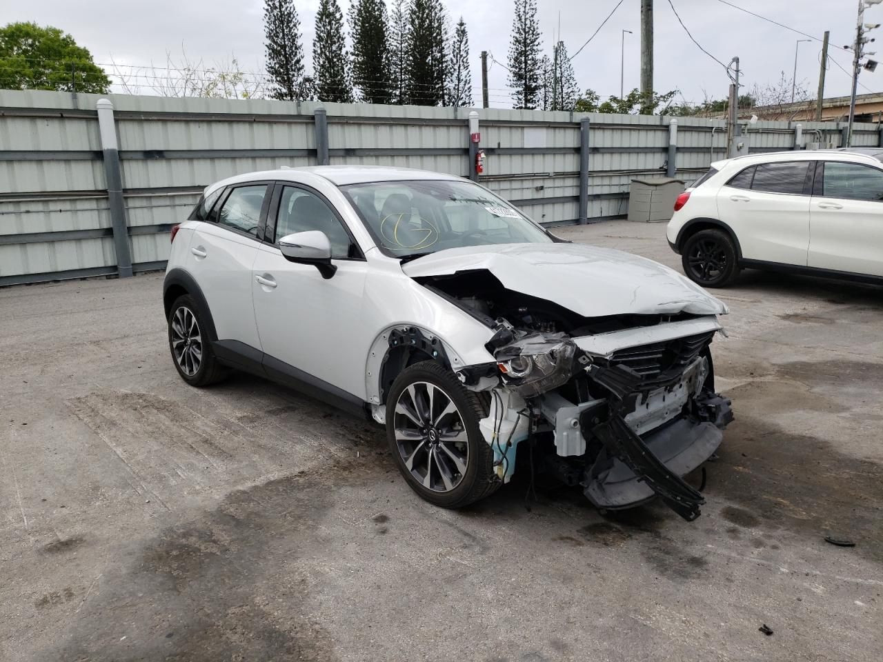 MAZDA CX-3 TOURI 2019 with VIN JM1DKDC77K0431272 - Photo from auction