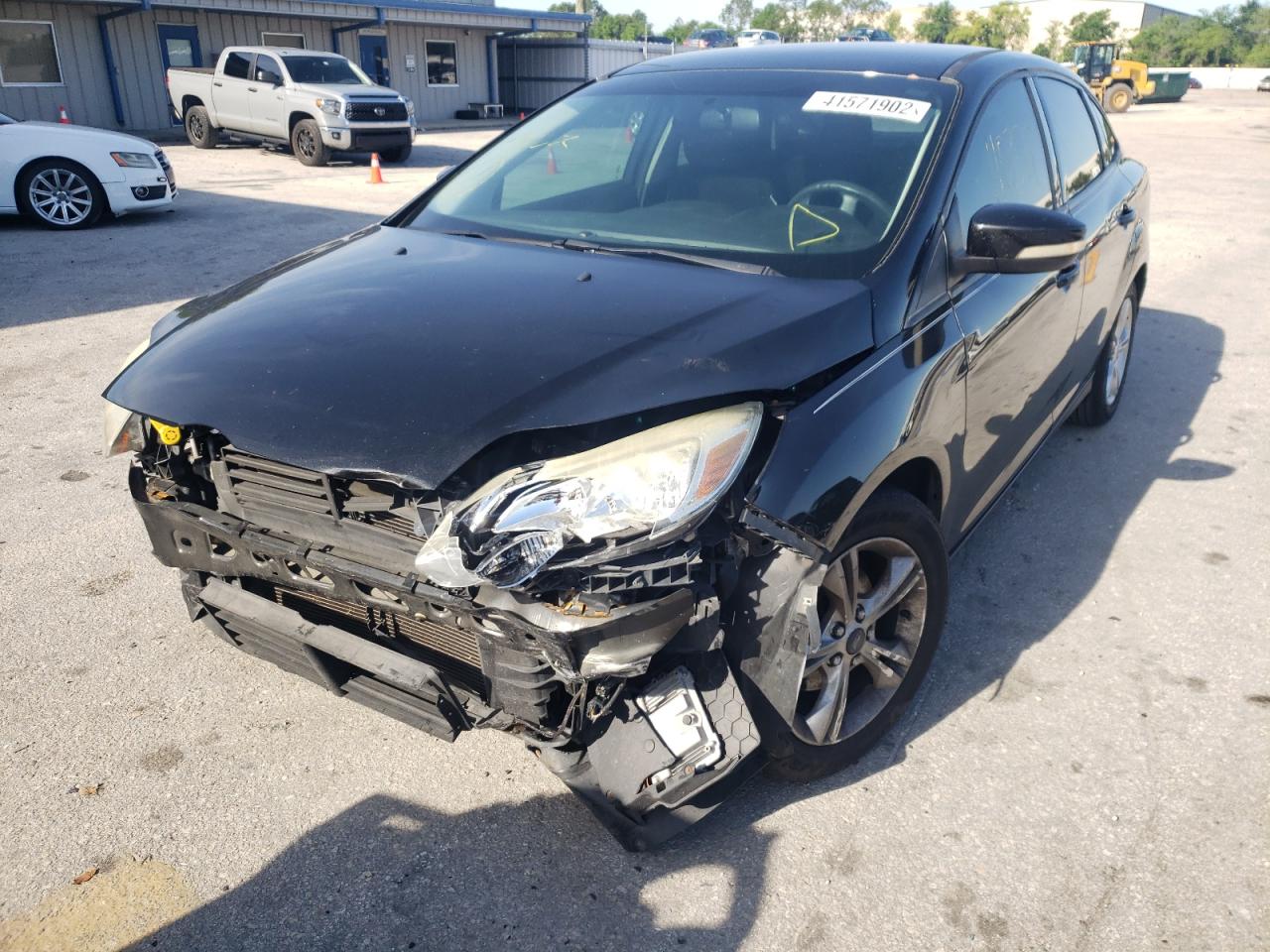 Photo 2 from auction – 2014 FORD FOCUS SE with VIN 1FADP3F29EL252140