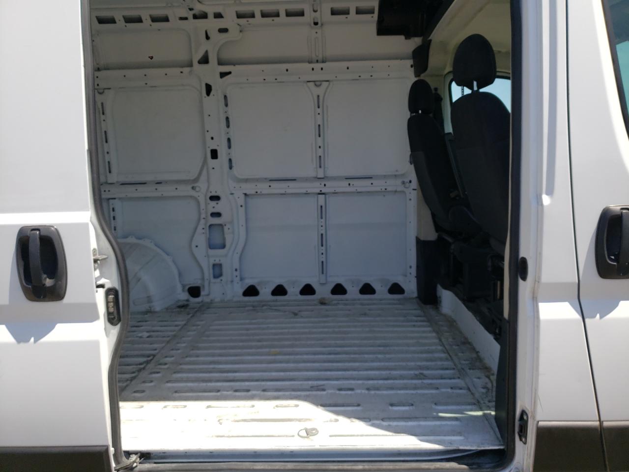 Photo 6 from auction – 2020 RAM PROMASTER with VIN 3C6TRVBG4LE102544