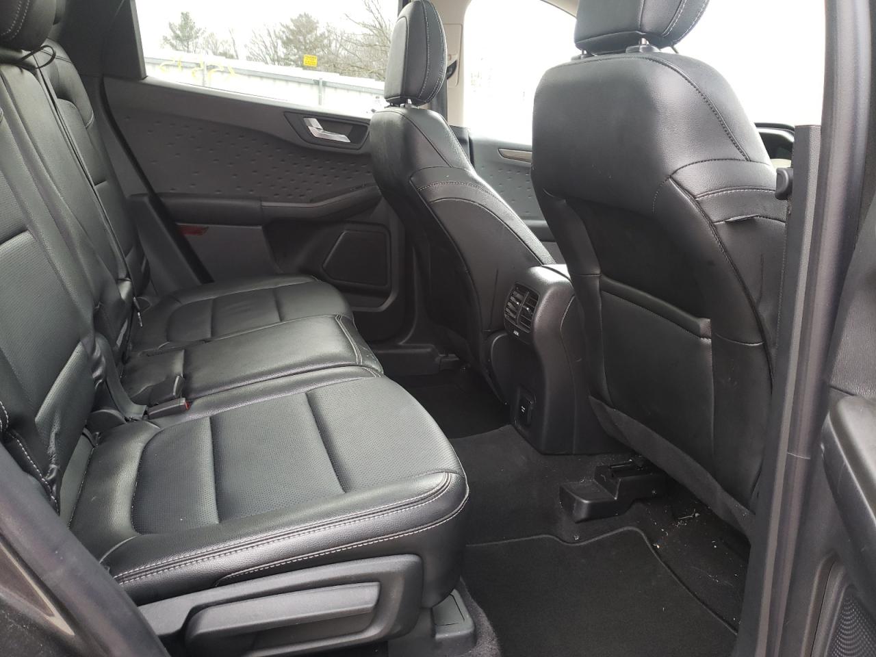 Photo 6 from auction – 2020 FORD ESCAPE TIT with VIN 1FMCU9J95LUA43602