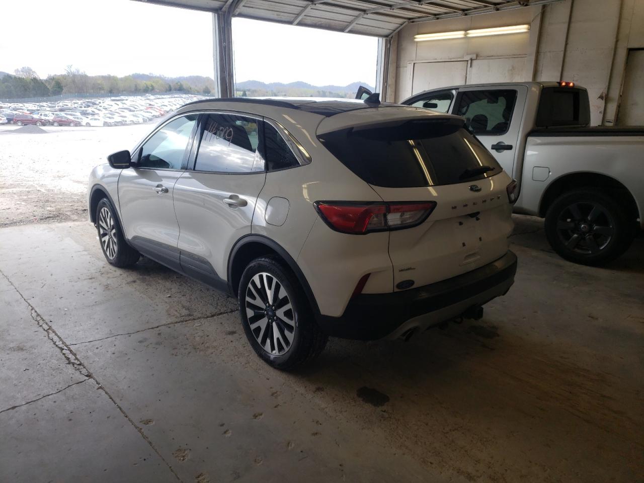 Photo 3 from auction – 2020 FORD ESCAPE SEL with VIN 1FMCU9H96LUA63198