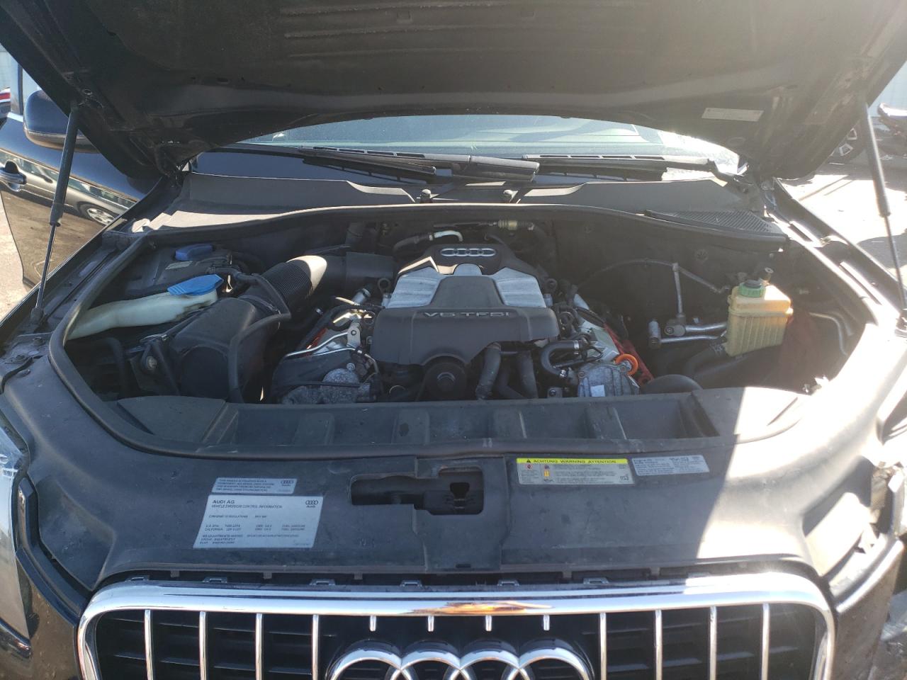 Photo 7 from auction – 2011 AUDI Q7 with VIN WA1DGAFE3BD002028
