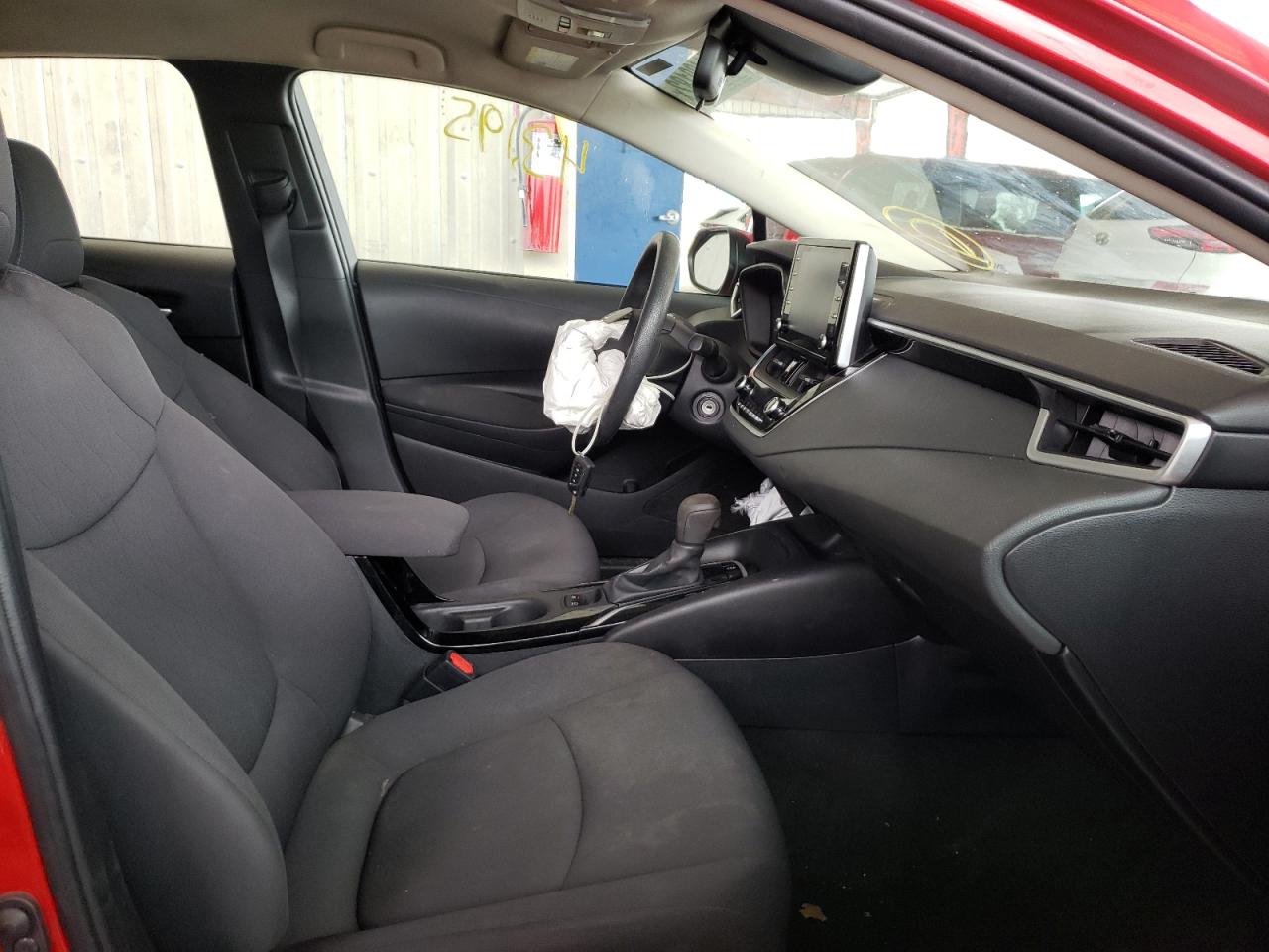 Photo 5 from auction – 2020 TOYOTA COROLLA LE with VIN 5YFEPRAE8LP072414