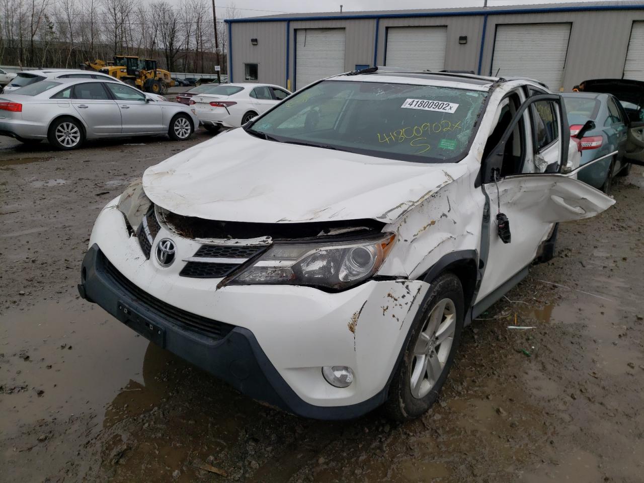 Photo 2 from auction – 2014 TOYOTA RAV4 XLE with VIN 2T3RFREV9EW131316