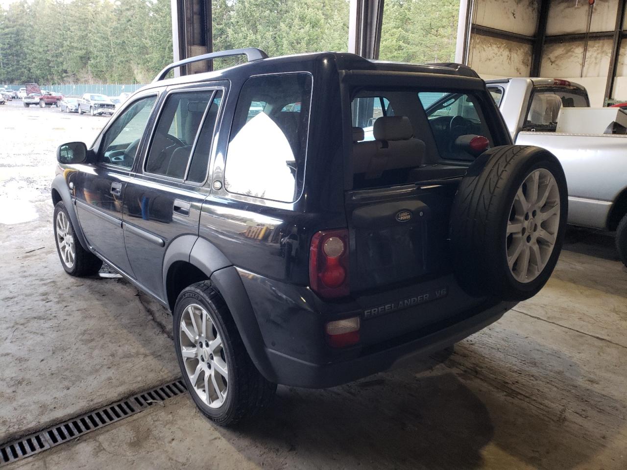 Photo 3 from auction – 2004 LAND ROVER FREELANDER with VIN SALNE22274A403175