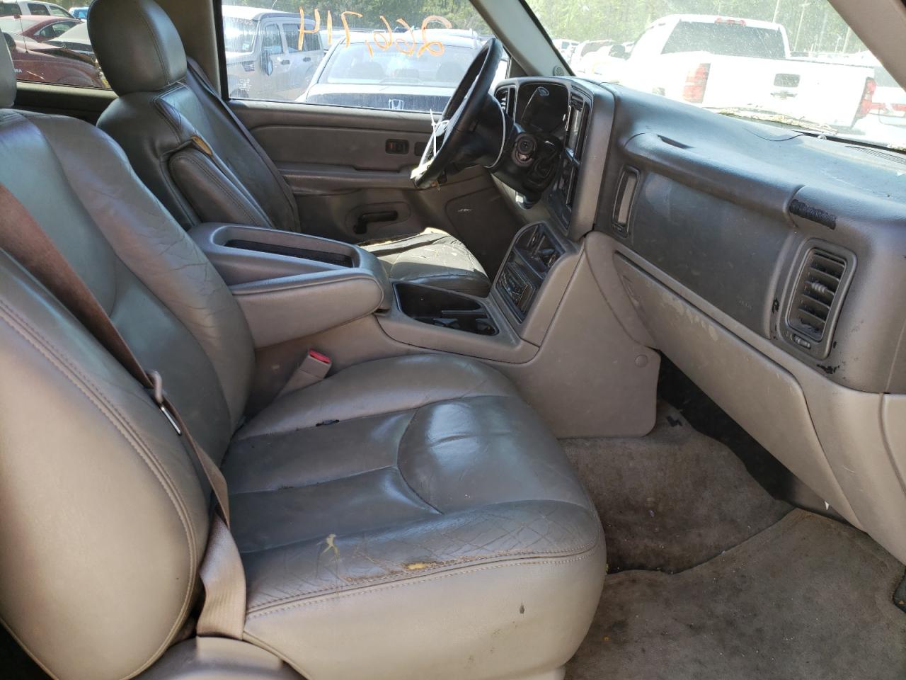 Photo 5 from auction – 2004 GMC YUKON with VIN 1GKEC13Z44R125862