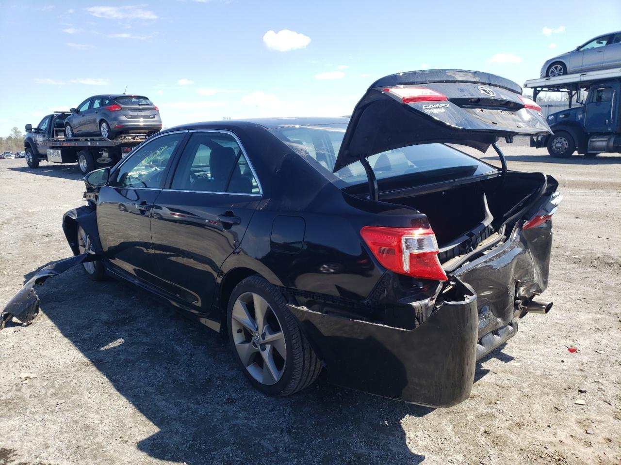 Photo 3 from auction – 2014 TOYOTA CAMRY L with VIN 4T1BF1FK1EU328867