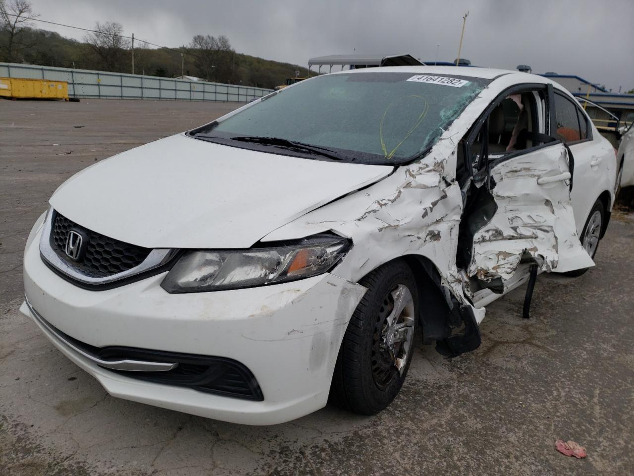 Photo 2 from auction – 2014 HONDA CIVIC LX with VIN 19XFB2F55EE034761
