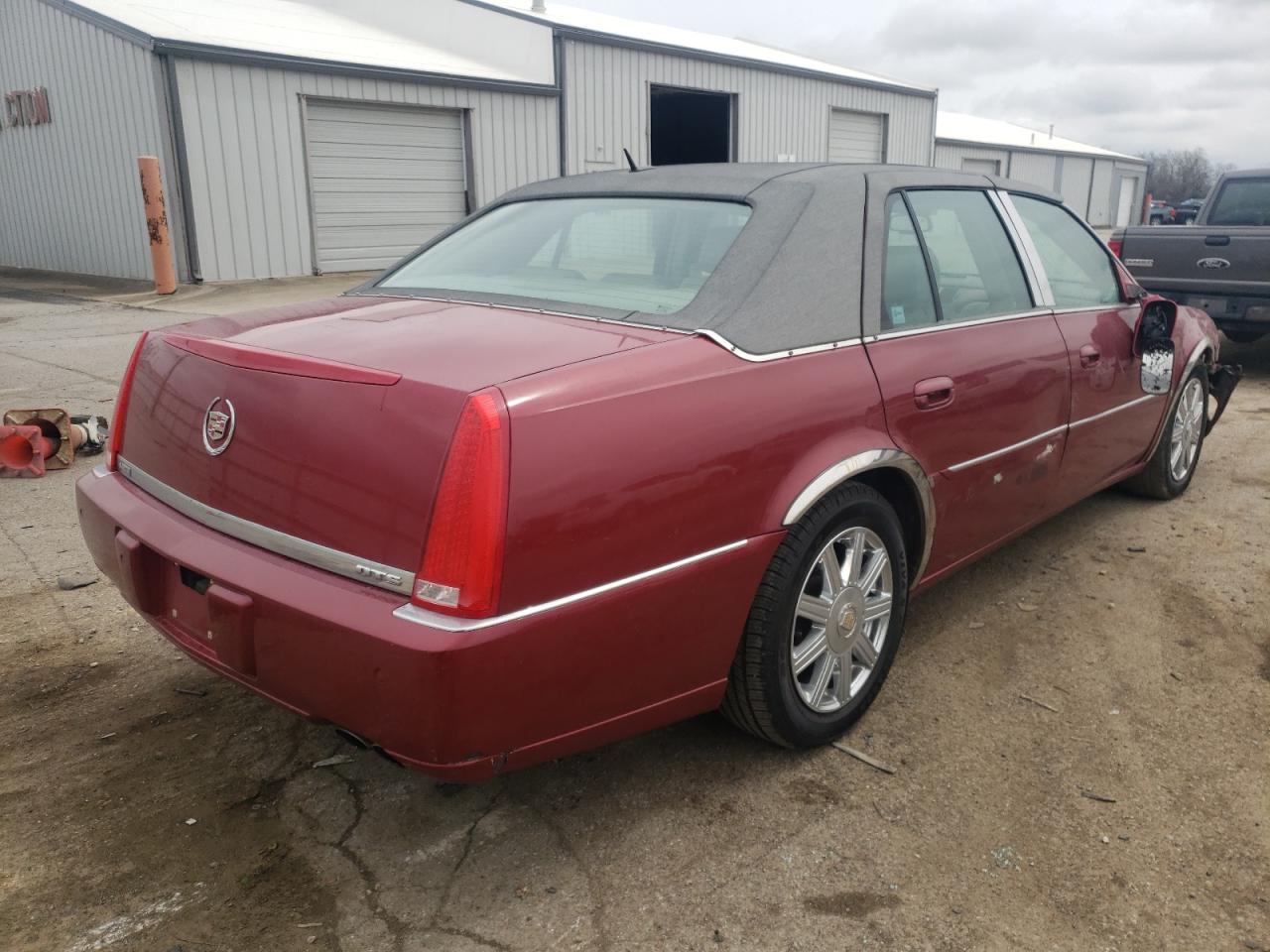 Photo 4 from auction – 2007 CADILLAC DTS with VIN 1G6KD57Y07U149830