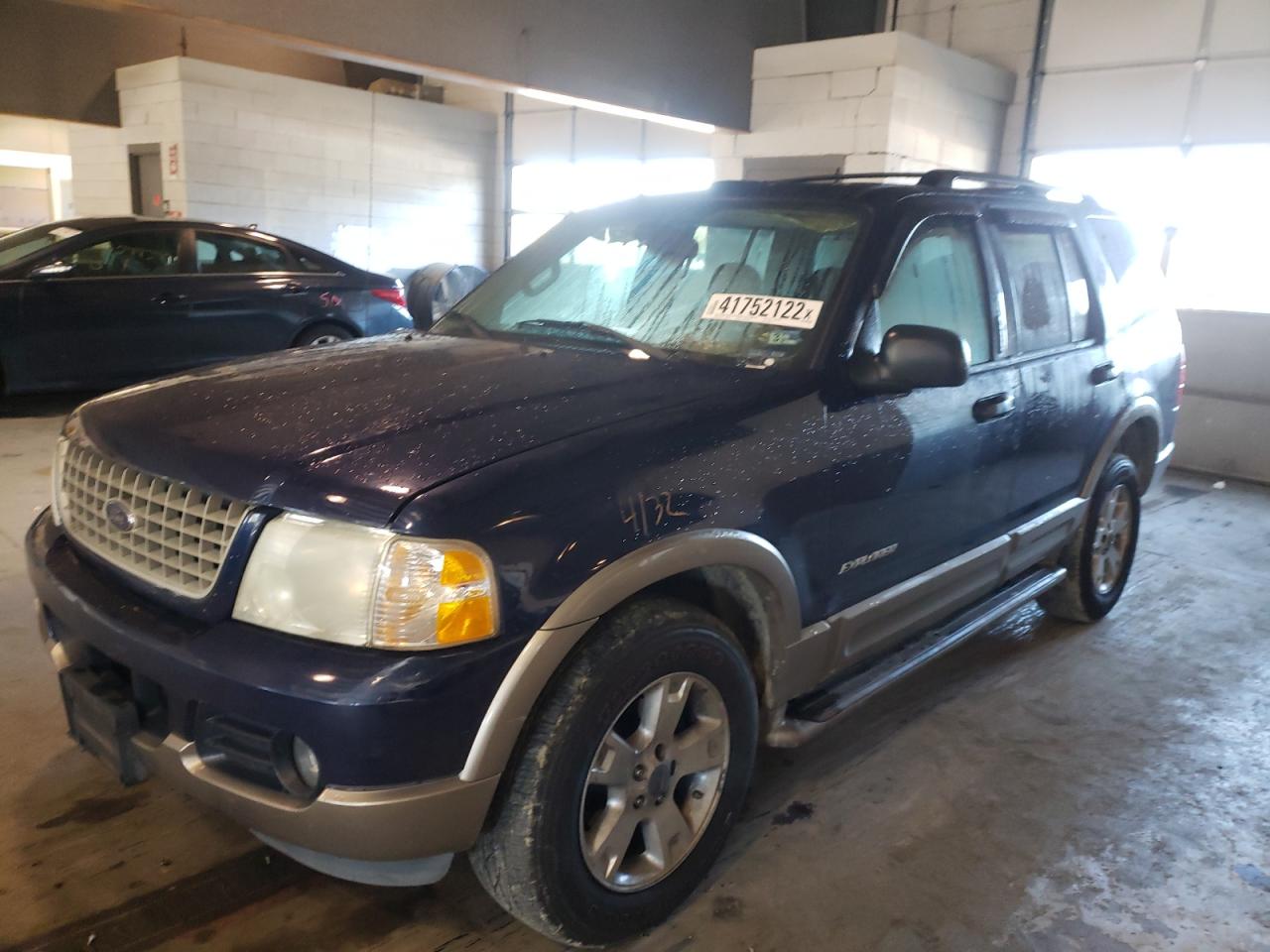 Photo 2 from auction – 2004 FORD EXPLORER E with VIN 1FMZU74E34UC10659