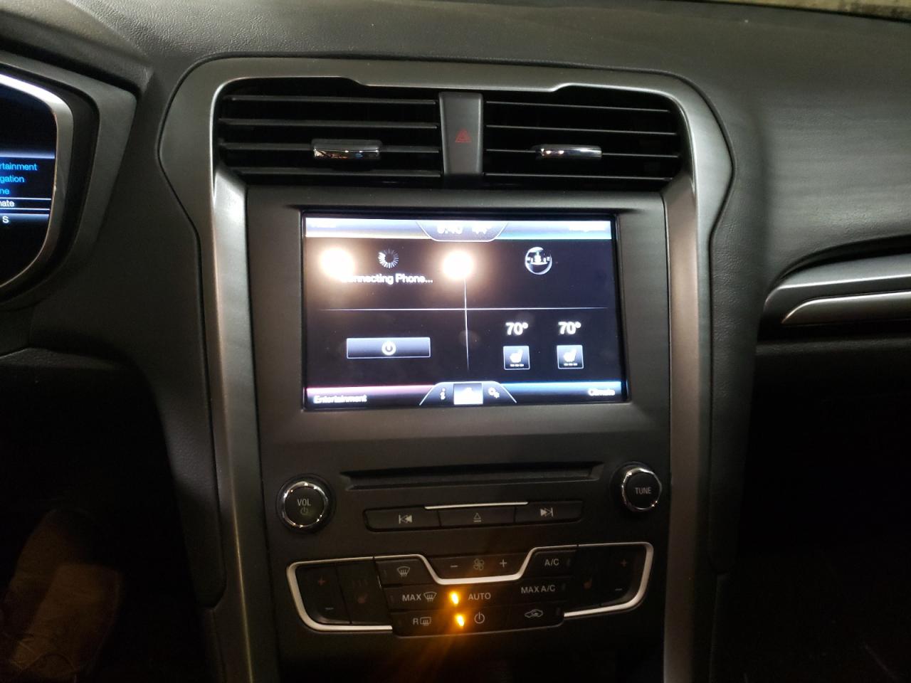 Photo 9 from auction – 2016 FORD FUSION SE with VIN 3FA6P0HD2GR362621