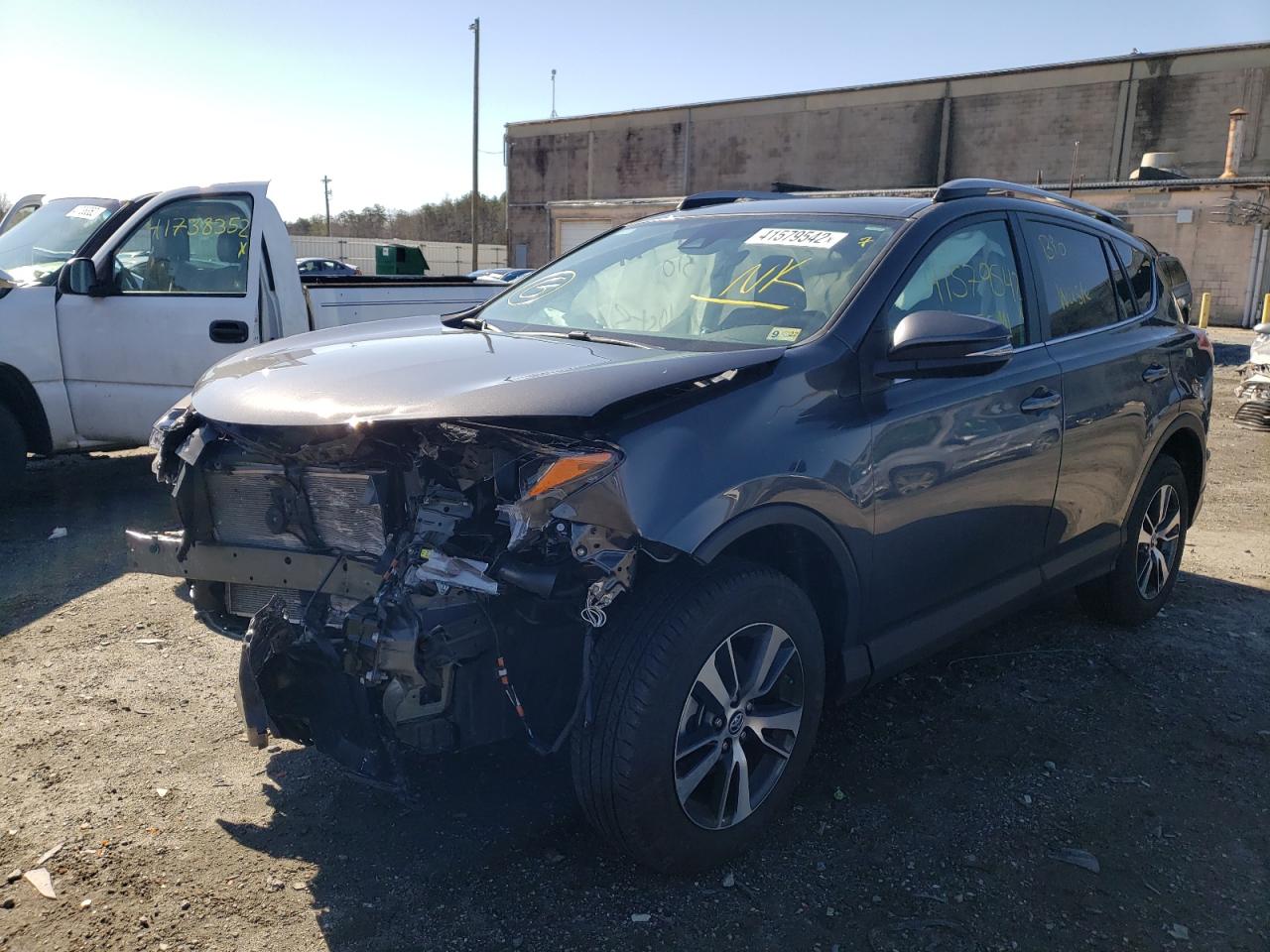 Photo 2 from auction – 2018 TOYOTA RAV4 ADVEN with VIN 2T3RFREV8JW831435