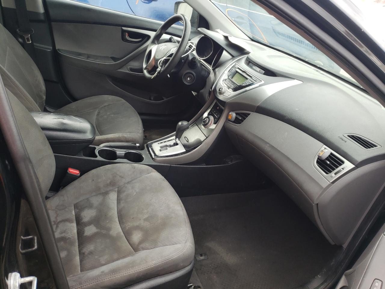 Photo 5 from auction – 2012 HYUNDAI ELANTRA GL with VIN 5NPDH4AE4CH067221