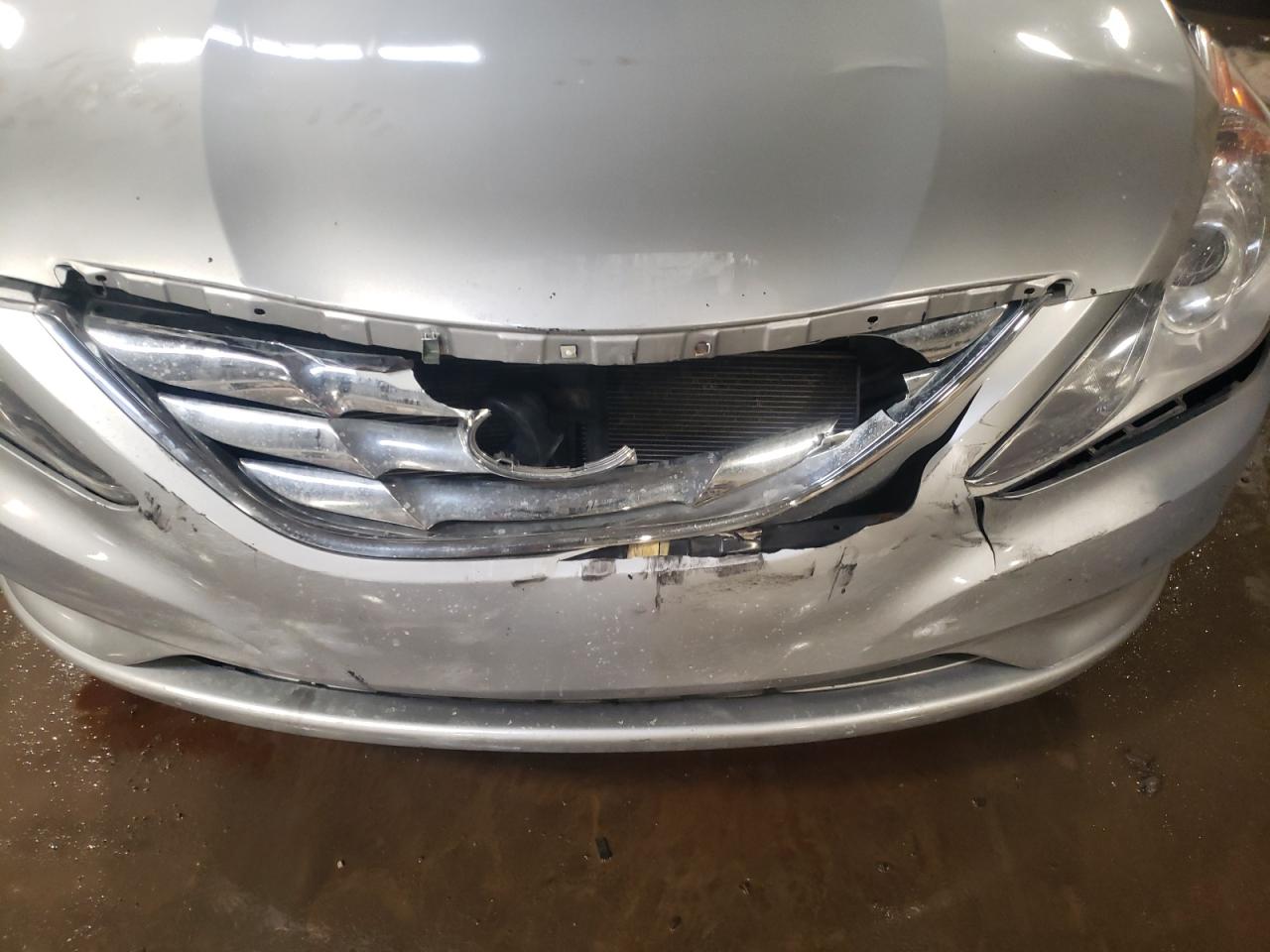 Photo 9 from auction – 2013 HYUNDAI SONATA SE with VIN 5NPEC4AC1DH676026