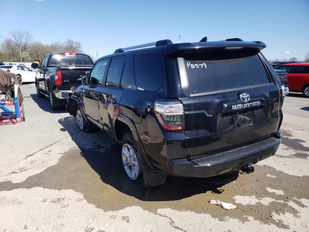 Photo 3 from auction – 2021 TOYOTA 4RUNNER SR with VIN JTEEU5JRXM5231853