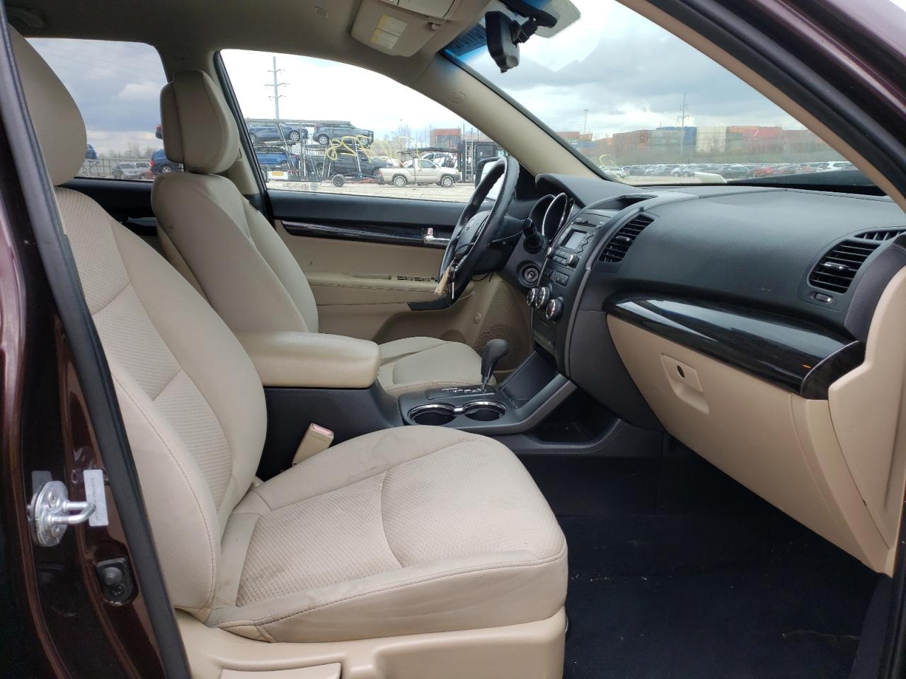Photo 5 from auction – 2011 KIA SORENTO BA with VIN 5XYKT4A11BG130140