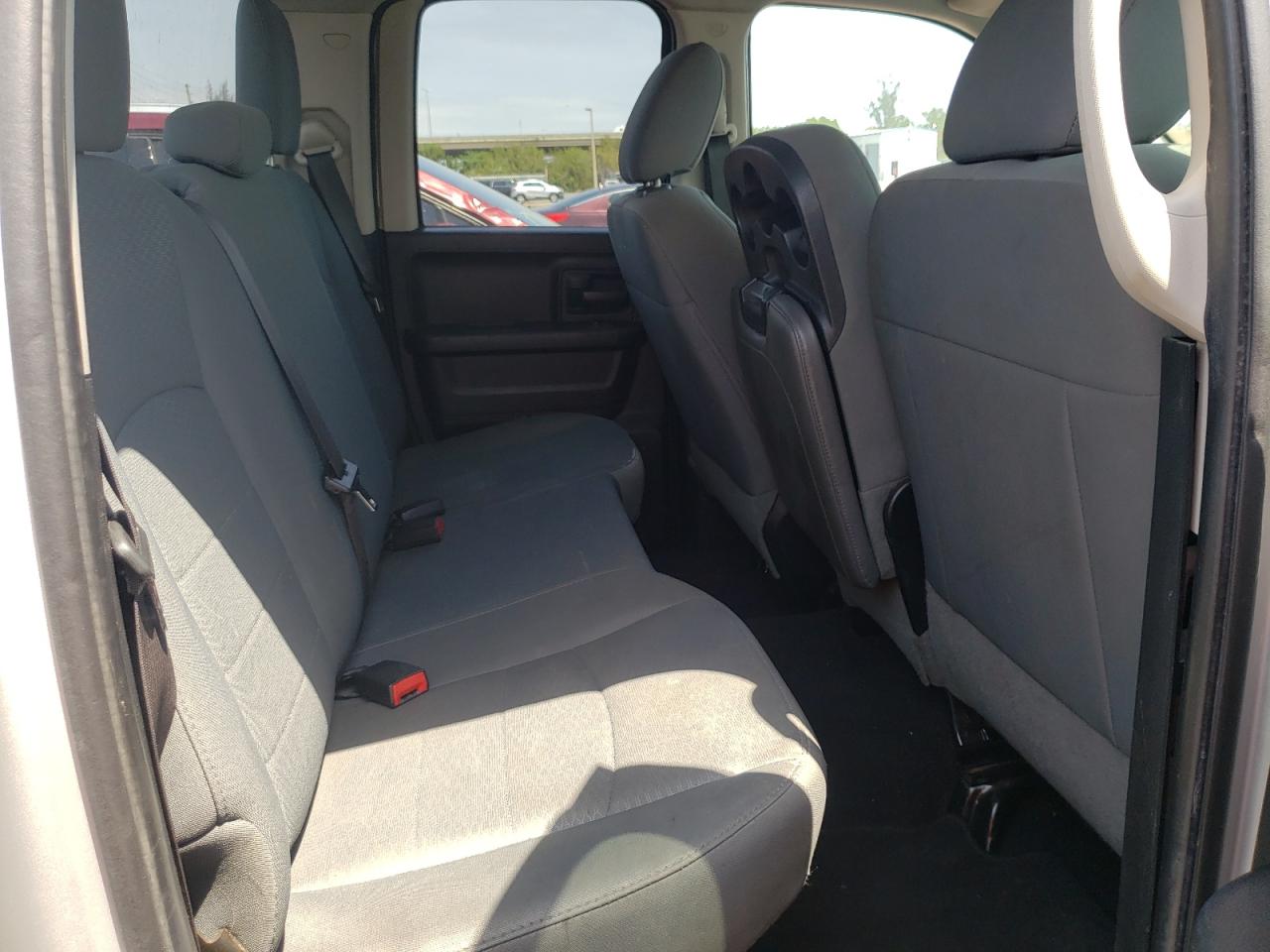 Photo 6 from auction – 2016 RAM 1500 ST with VIN 1C6RR6FG6GS270151