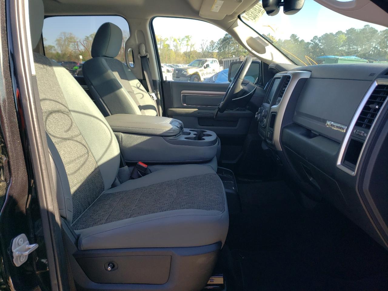 Photo 5 from auction – 2017 RAM 1500 SLT with VIN 1C6RR7TT9HS677499