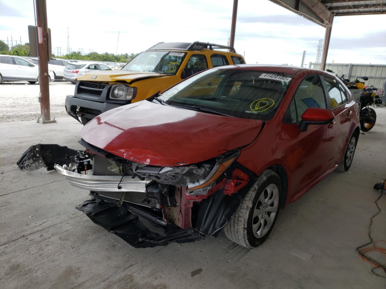 Photo 2 from auction – 2020 TOYOTA COROLLA LE with VIN 5YFEPRAE8LP072414