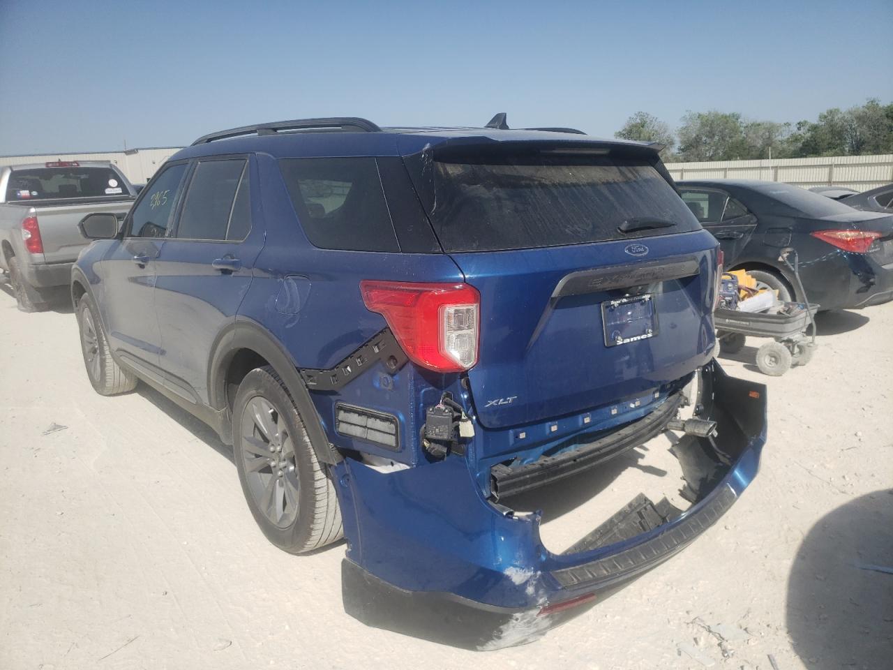 Photo 3 from auction – 2022 FORD EXPLORER X with VIN 1FMSK7DH0NGA16818