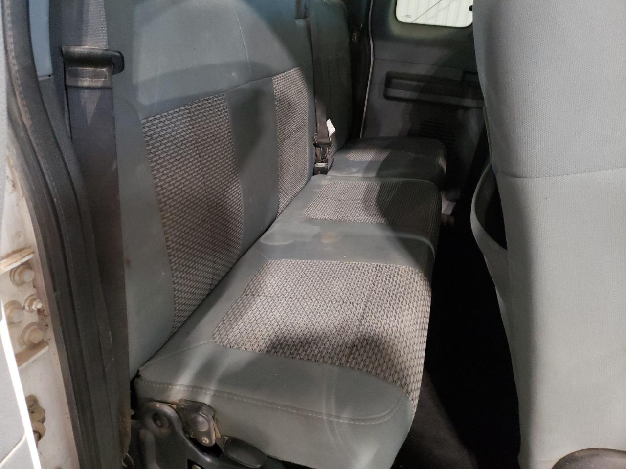 Photo 6 from auction – 2011 FORD F250 SUPER with VIN 1FT7X2A67BEB90135