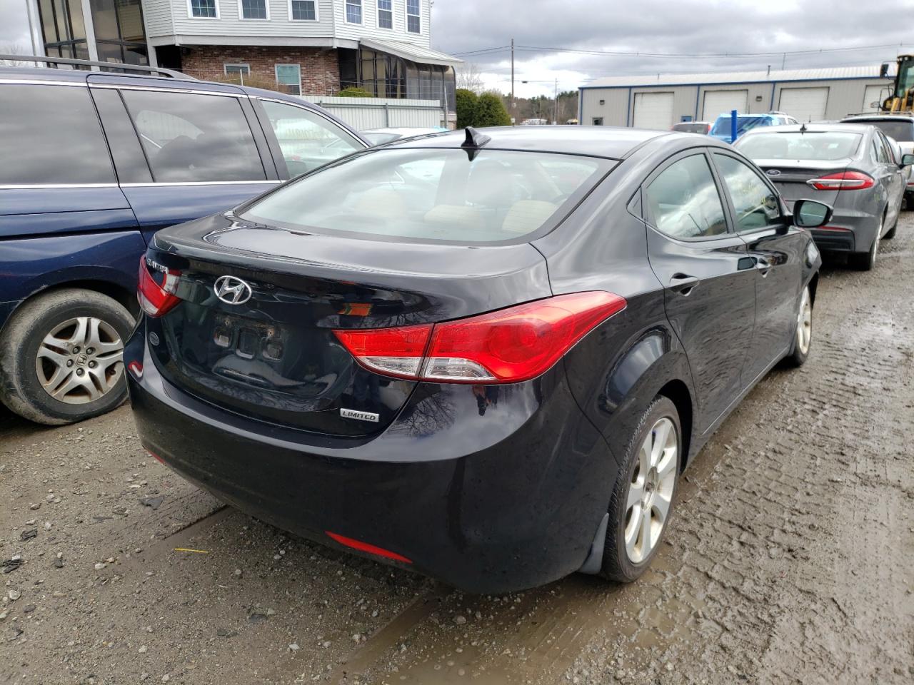 Photo 4 from auction – 2012 HYUNDAI ELANTRA GL with VIN 5NPDH4AE4CH150356