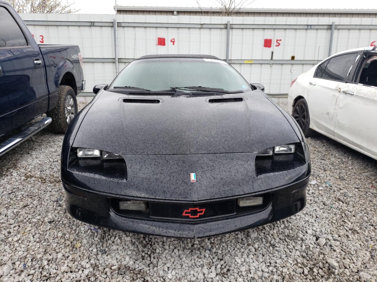 Photo 9 from auction – 1997 CHEVROLET CAMARO BAS with VIN 2G1FP32K7V2159800