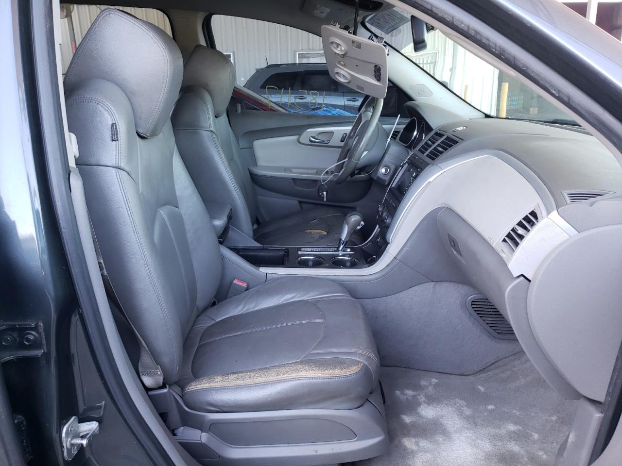 Photo 5 from auction – 2011 CHEVROLET TRAVERSE L with VIN 1GNKRGED0BJ277531