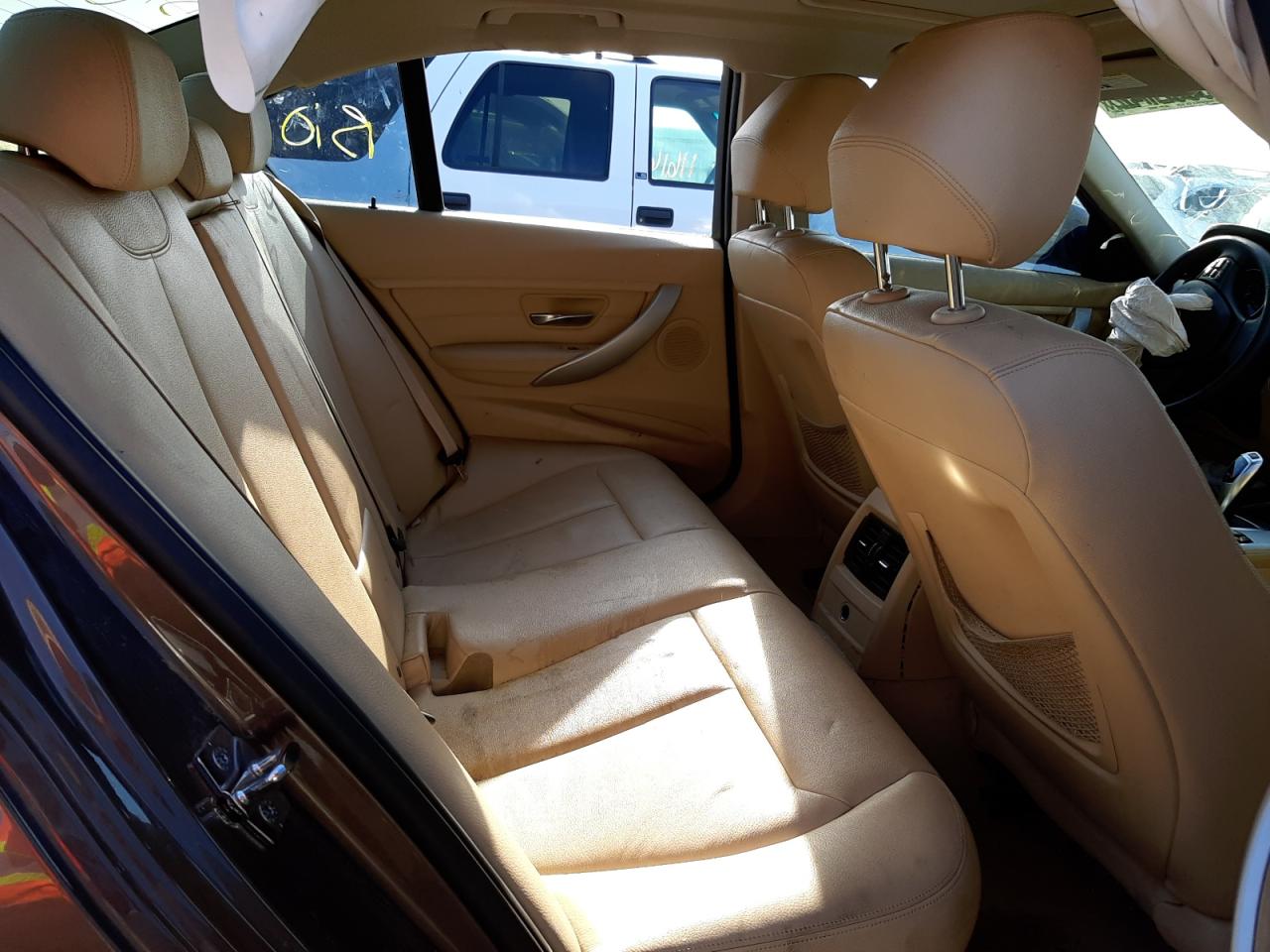 Photo 6 from auction – 2012 BMW 328 I SULE with VIN WBA3C1C57CF433198