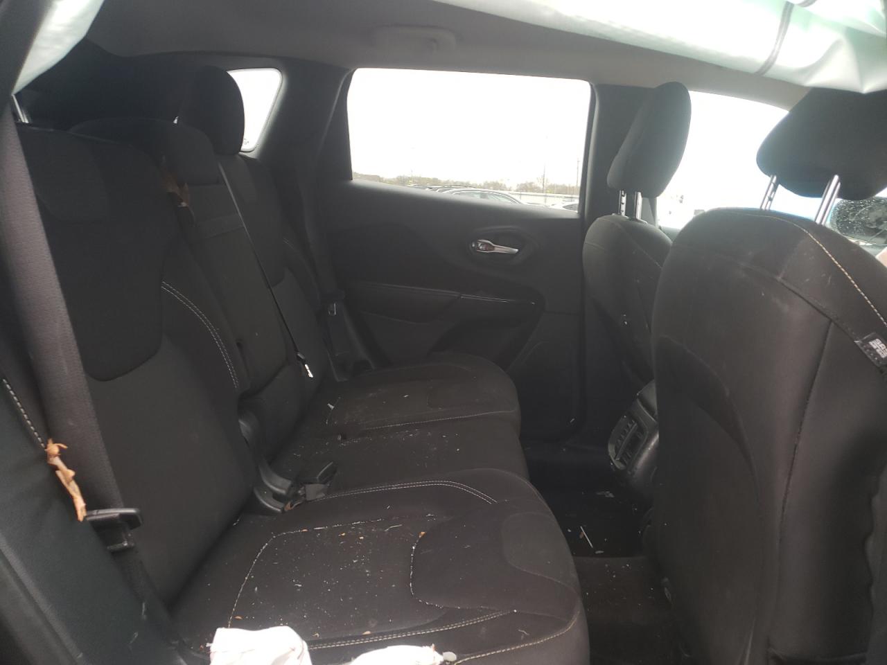 Photo 6 from auction – 2016 JEEP CHEROKEE L with VIN 1C4PJMCB0GW322483