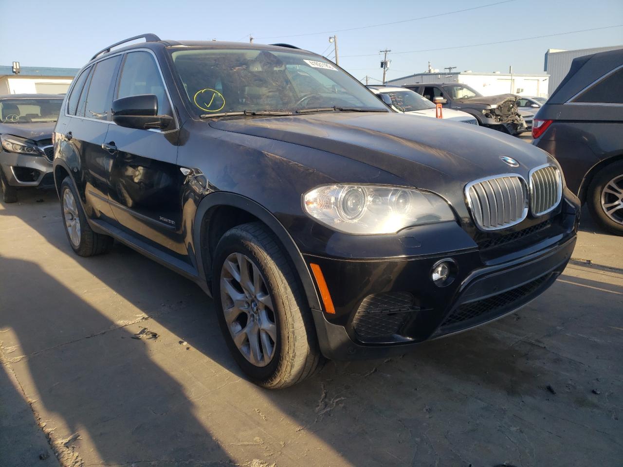 BMW X5 XDRIVE3 2013 with VIN 5UXZV4C55D0B13070 - Photo from auction