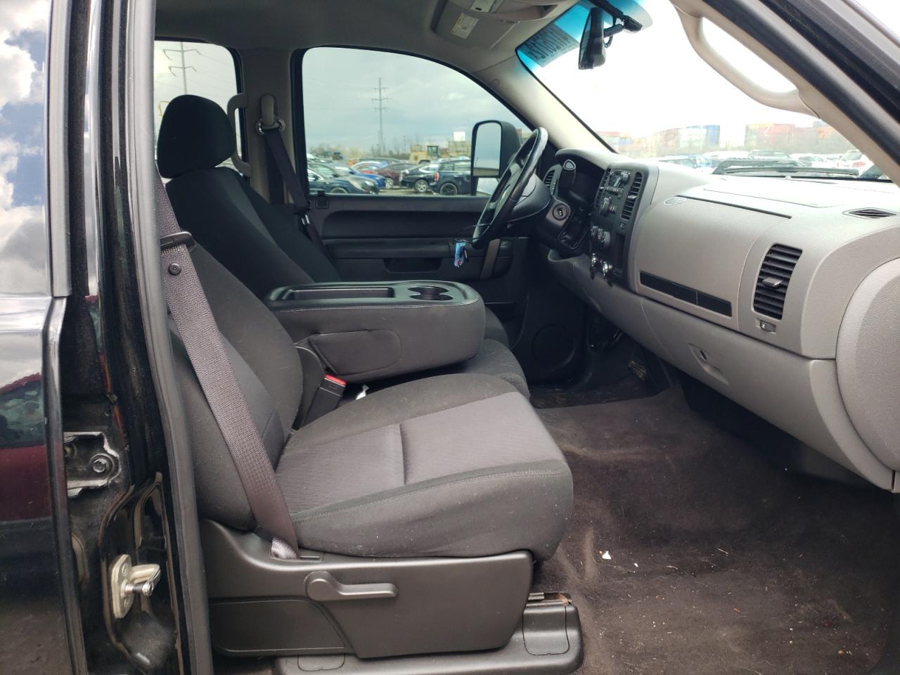 Photo 5 from auction – 2011 CHEVROLET SILVERADO with VIN 3GCPCREA0BG228641