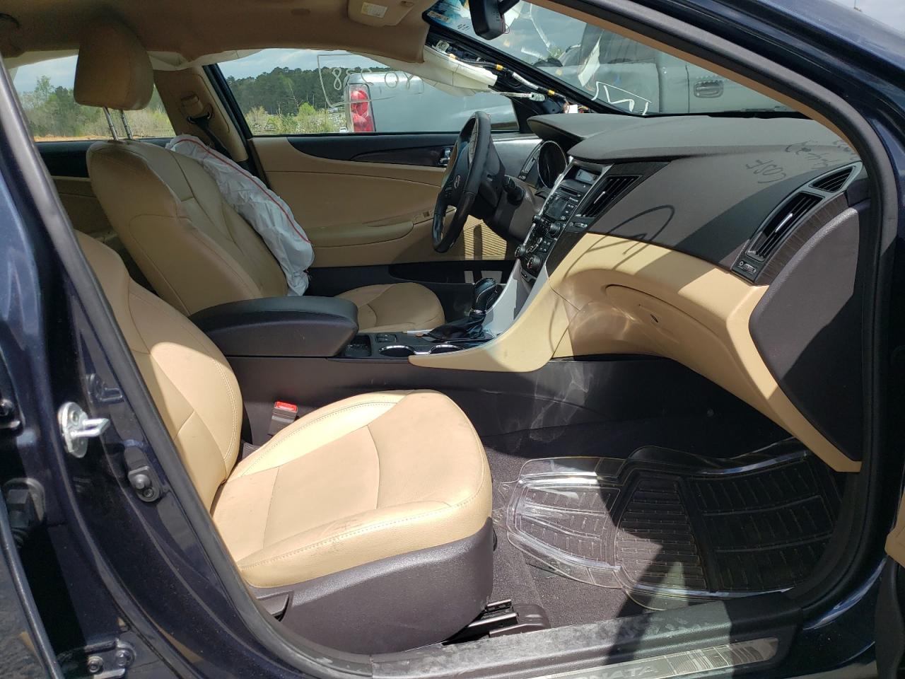 Photo 5 from auction – 2013 HYUNDAI SONATA SE with VIN 5NPEC4AC3DH789847