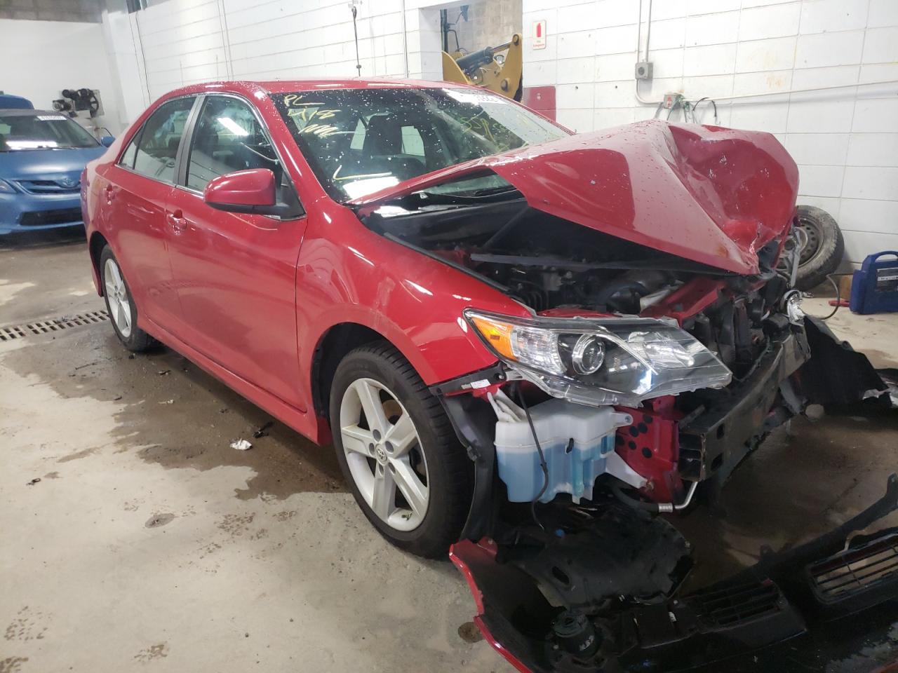 TOYOTA CAMRY L 2014 with VIN 4T1BF1FK7EU811215 - Photo from auction