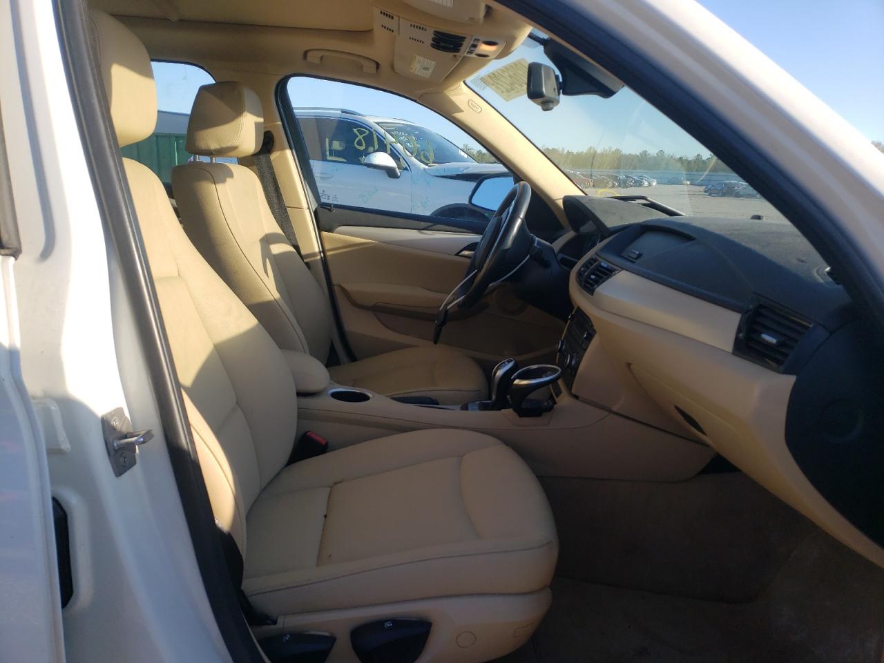 Photo 5 from auction – 2014 BMW X1 SDRIVE2 with VIN WBAVM1C53EVW55607