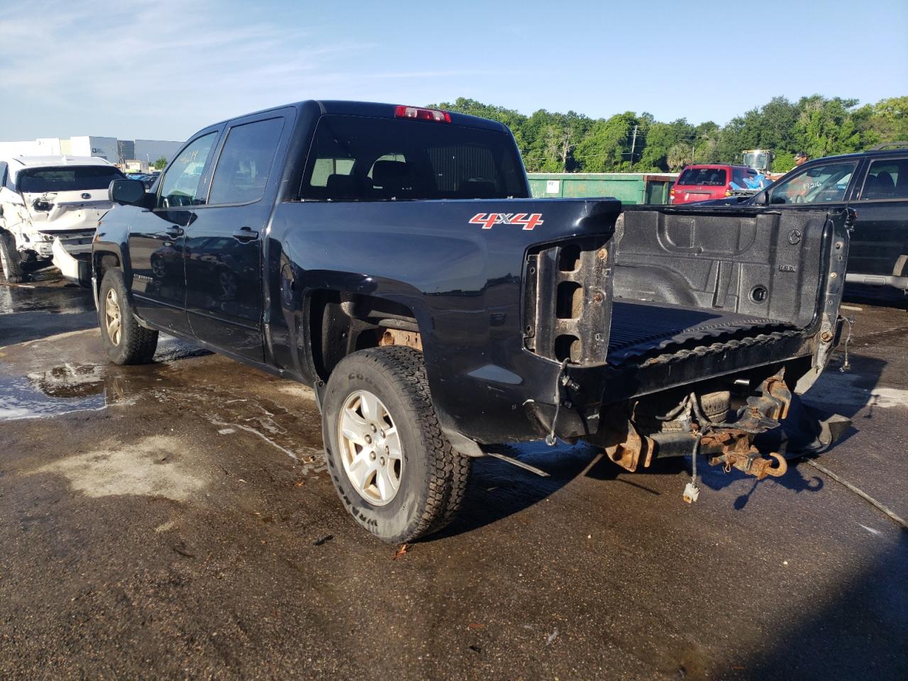 Photo 3 from auction – 2015 CHEVROLET SILVERADO with VIN 3GCUKREC6FG109196
