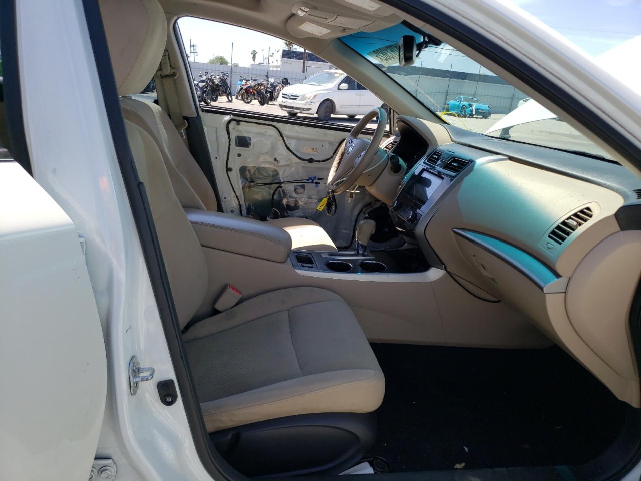 Photo 5 from auction – 2015 NISSAN ALTIMA 2.5 with VIN 1N4AL3AP5FC488271