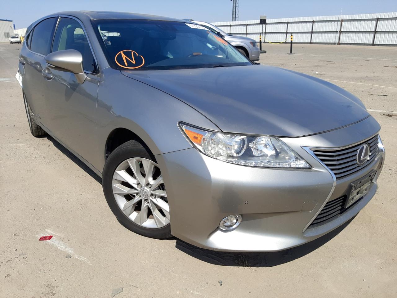 Photo 1 from auction – 2015 LEXUS ES 300H with VIN JTHBW1GGXF2082606